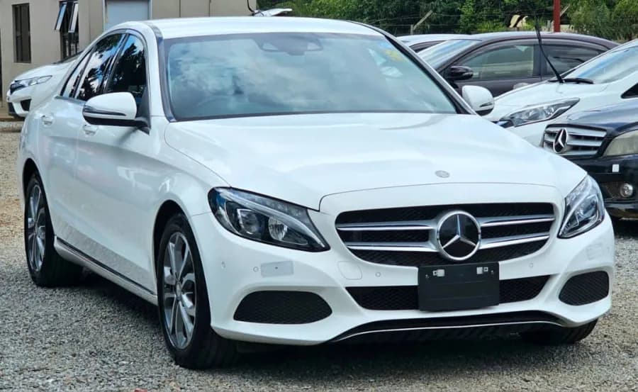 2017 Mercedes-Benz C180 Sedan, 68,000 km