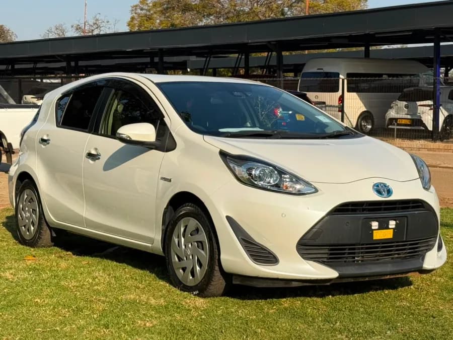 2017 Toyota Aqua Hybrid 1.5L Automatic
