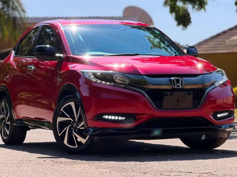 Honda Vezel Hybrid RS 2017 – Compact SUV with Advanced Safety