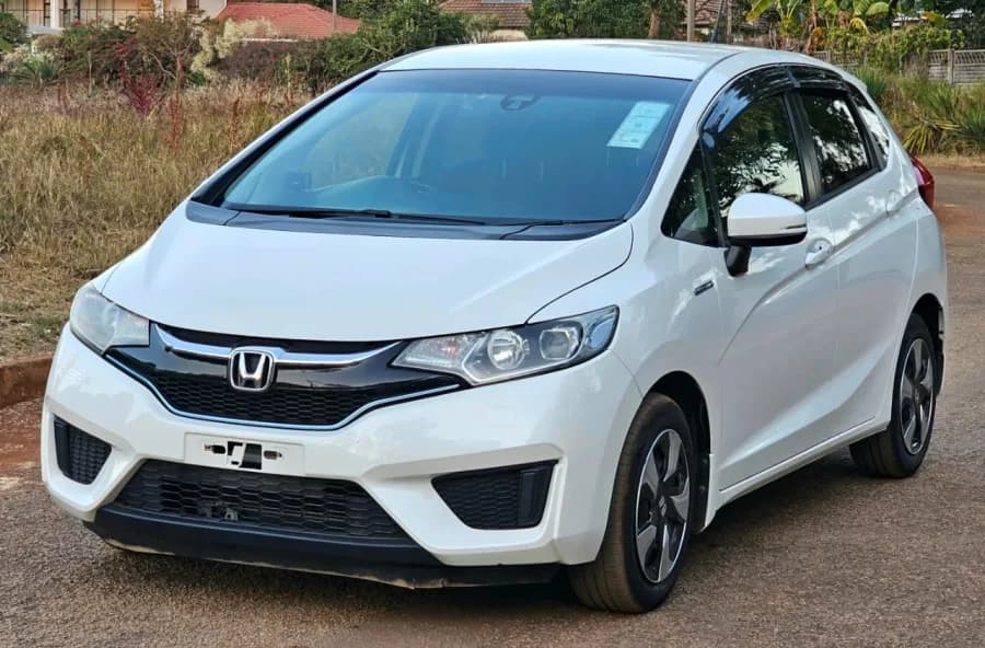 2016 Honda Fit Hybrid GP5 1.5L – Petrol Auto, 75,000 km