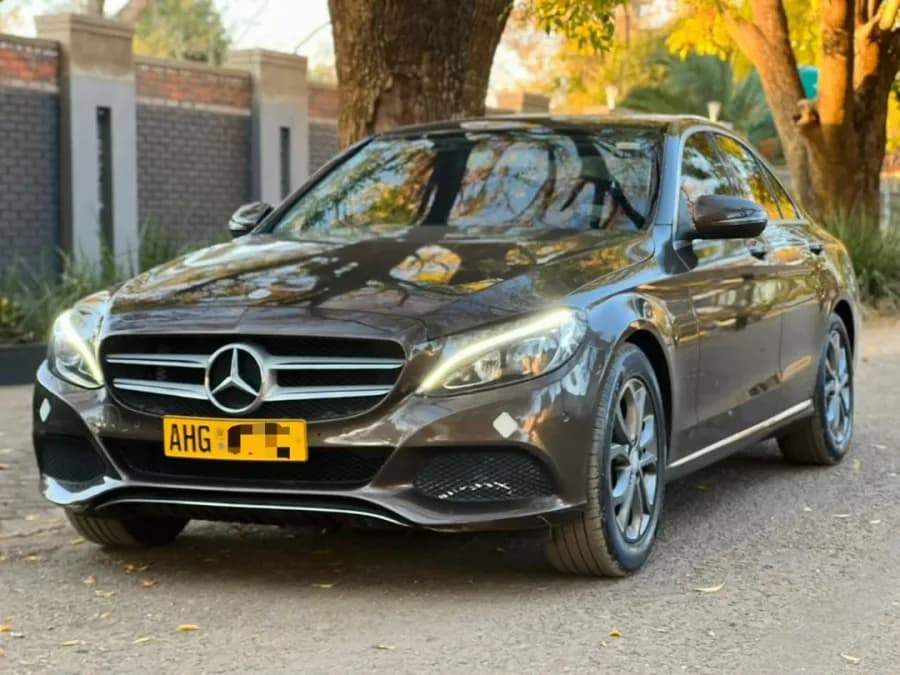 2017 Mercedes-Benz C180 W205 Turbo Petrol, 74,000 km
