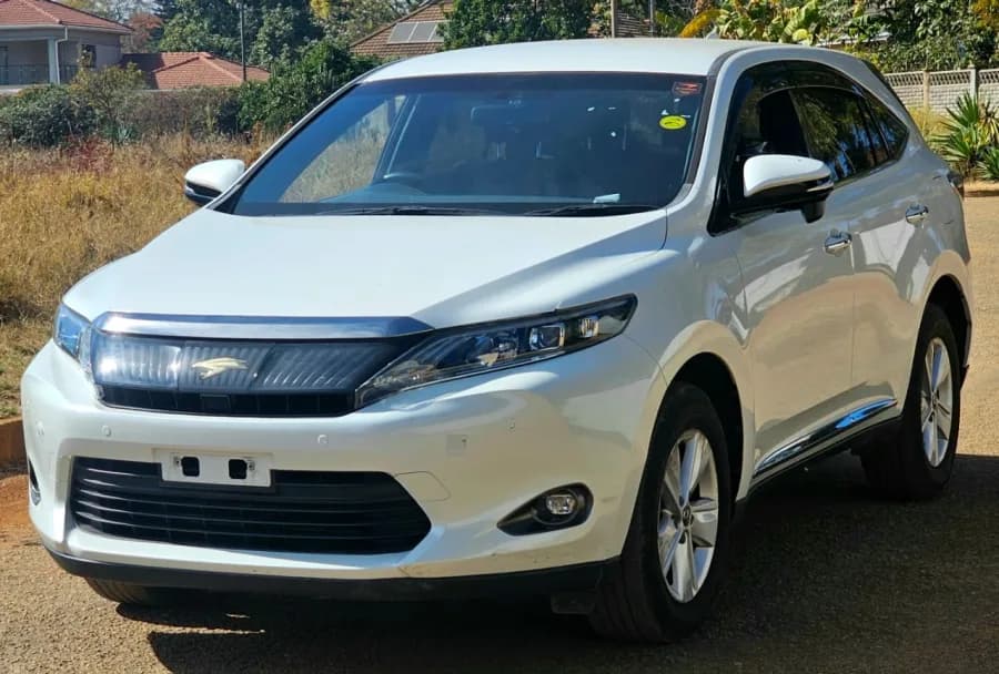 2017 Toyota Harrier 2.0 Petrol – Leather, Smart Tech, Superb Drive