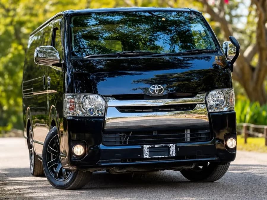 2019 Toyota Regius Ace Super GL – 55,000 km, turbodiesel van