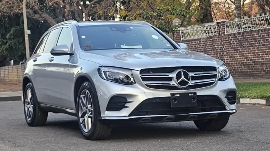 Mercedes-Benz GLC250 4MATIC 2.0 Petrol, 2017, 85,000 km