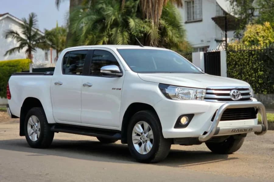 2017 Toyota Hilux GD6 Raider, 2.8L Turbodiesel, 87,000 km